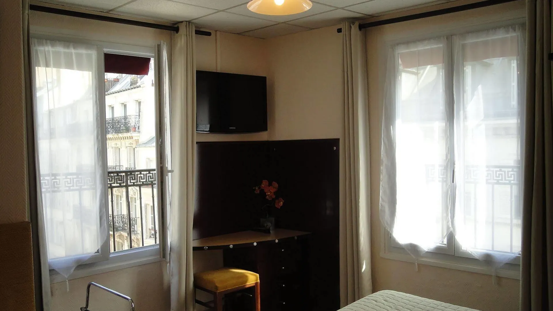 Hotel Clauzel Paris